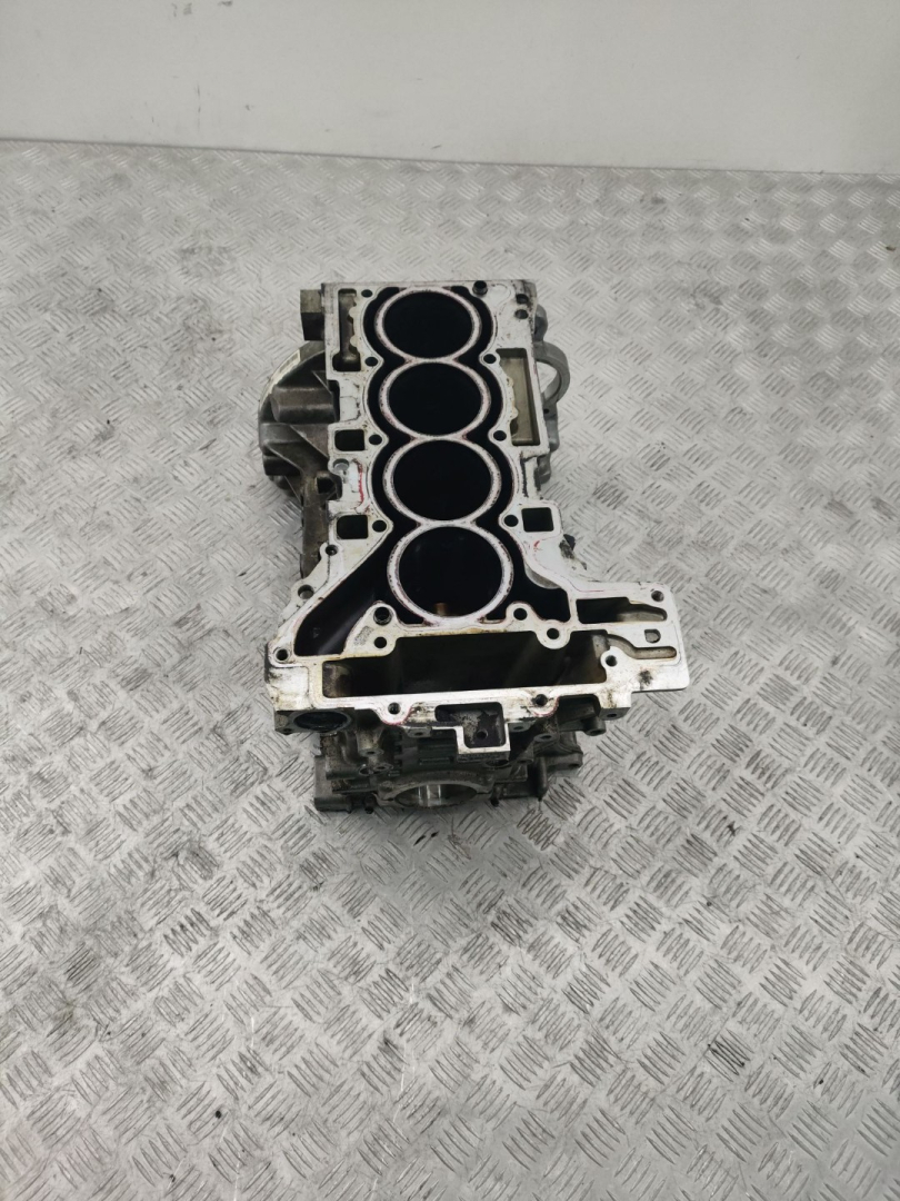 блок цилиндров BMW 3 серия F30/F31/F34 2014, 2.0 л., N20 B20 B, бензин, АКПП - фото №1