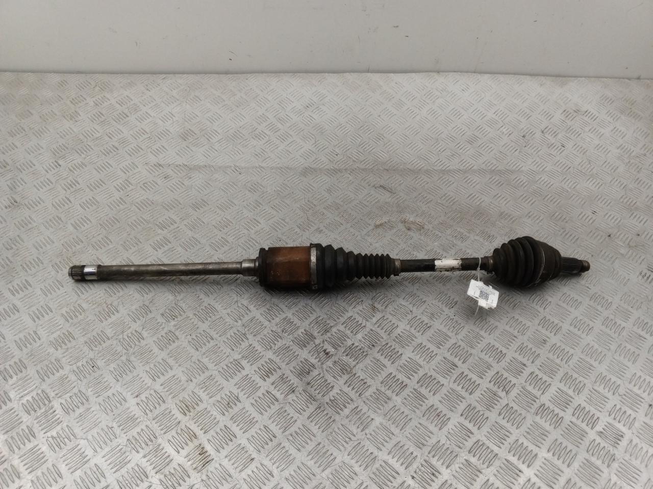полуось передняя правая (приводной вал, ШРУС) BMW X5 F15 2018, 3.0 л., N57 D30 B, дизель, АКПП, black sapphire metallic (475), внедорожник 5 дв., полный привод, правый руль, 7622914, 31607622914 - фото №1