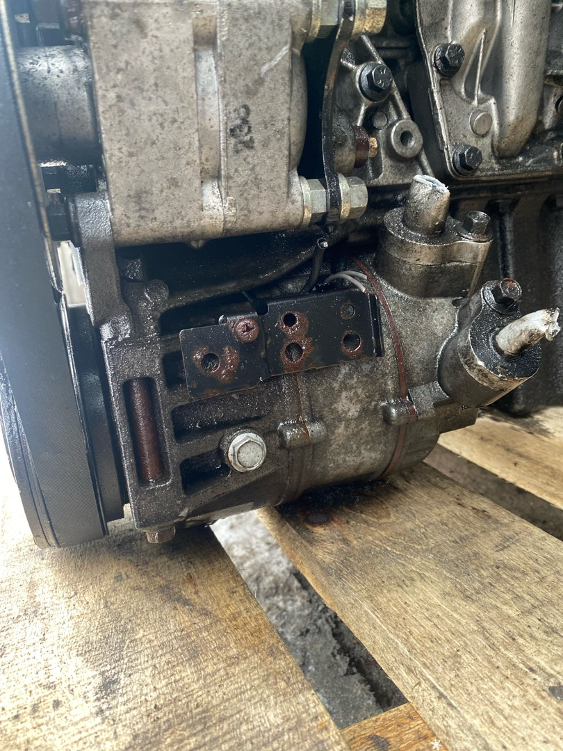 компрессор кондиционера Ford Mondeo 4 поколение 2008, 2.5 л., HUBA, бензин, МКПП - фото №1