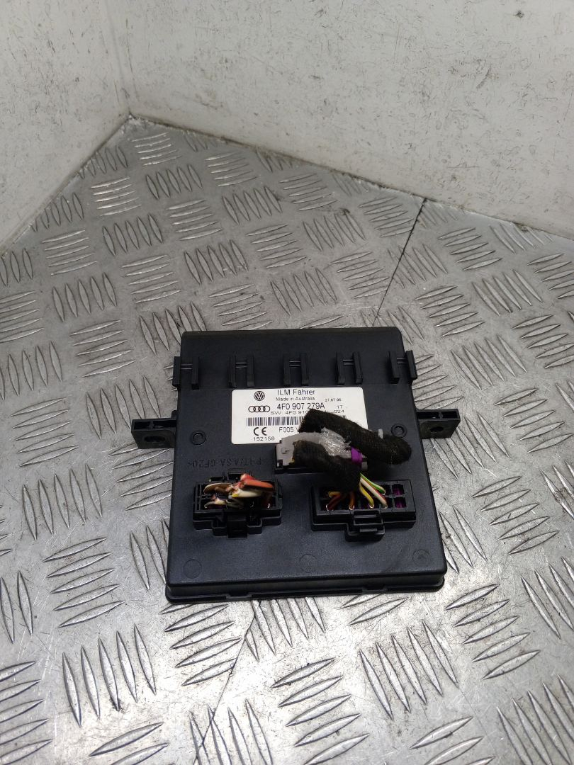 блок комфорта Audi Q7 4L 2007, 3.0 л., BUG, дизель, АКПП, полный привод, правый руль, 4F0907279A - фото №1