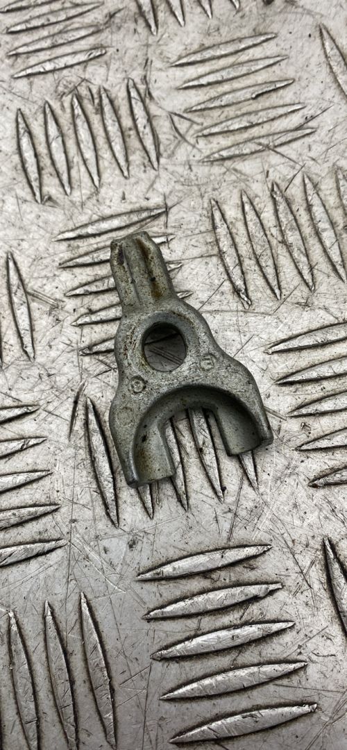 крепление форсунки BMW 3 серия F30/F31/F34 2013, 2.0 л., N47 D20 D, дизель, АКПП, седан - фото №1