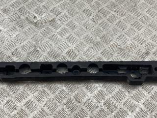 Кронштейн крепления порога BMW 7 серия G11/G12 G11 2017, 3.0 л., B57 D30 A, дизель, АКПП, carbonschwarz metallic (416), седан, задний привод, правый руль, 51777357135, 7357135