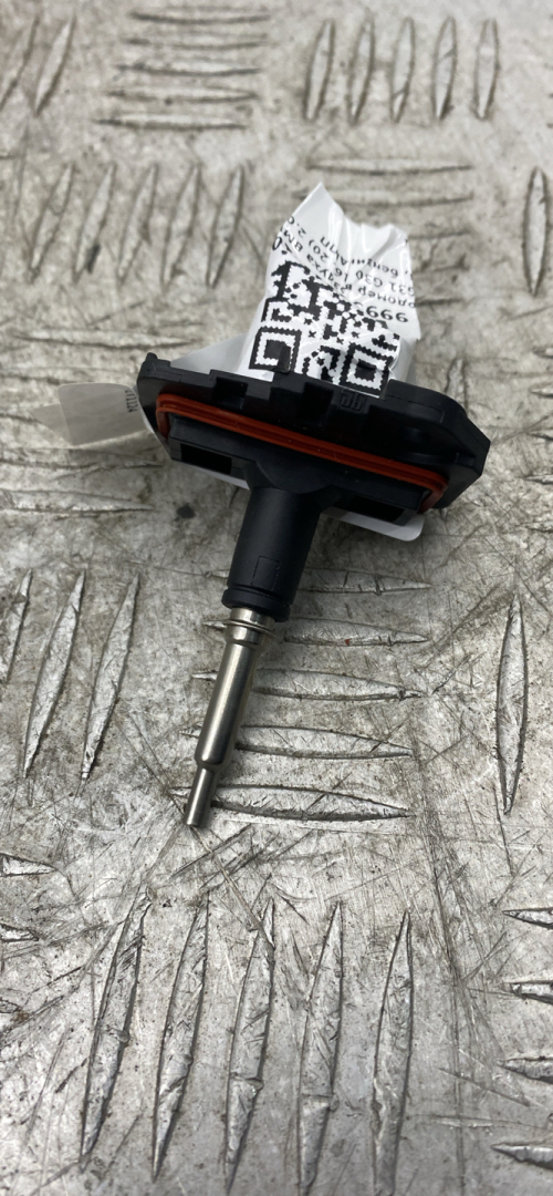 расходомер воздуха BMW 5 серия G30/G31 G30 2020, 2.0 л., B48 B20 B, бензин, АКПП, sophistograu a90, седан, задний привод, правый руль, 8485041 - фото №1