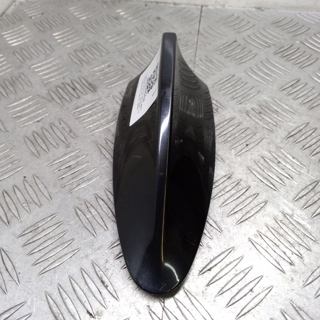 корпус антенны на крыше BMW 5 серия F07/F10/F11 F10 2012, 2.5 л., дизель, АКПП, sophistog brillan metall (b90), седан, задний привод, правый руль, 9269863 - фото №1