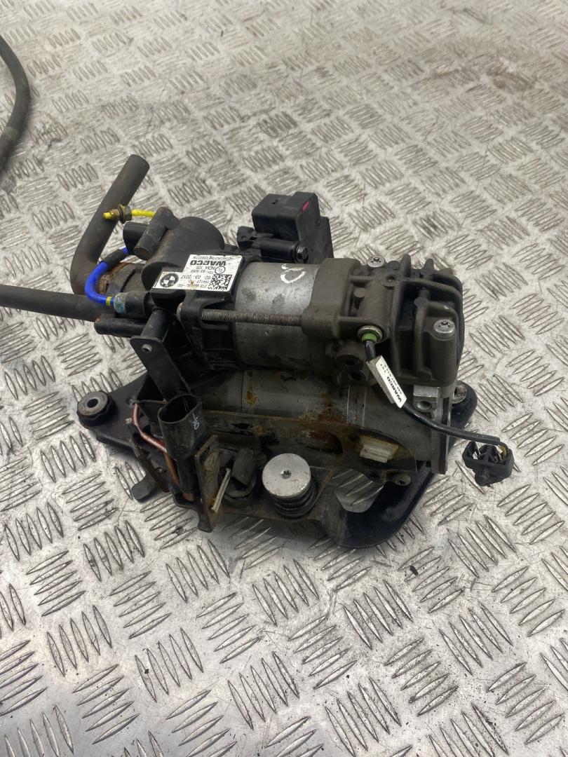 компрессор пневмоподвески BMW 7 серия G11/G12 G11 2018, 3.0 л., B57 D30 A, дизель, АКПП, singapore grau metallic (b41), седан, полный привод, правый руль, 37206884682, 6884682 - фото №1