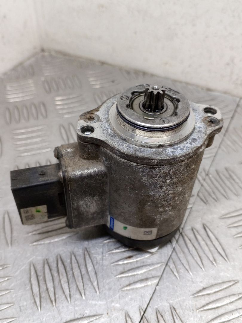 редуктор заднего моста BMW X5 M F85 2018, 4.4 л., S63 B44 B, бензин, АКПП, внедорожник 5 дв., полный привод, правый руль, 7582331, 7586237, 33107586237 - фото №1