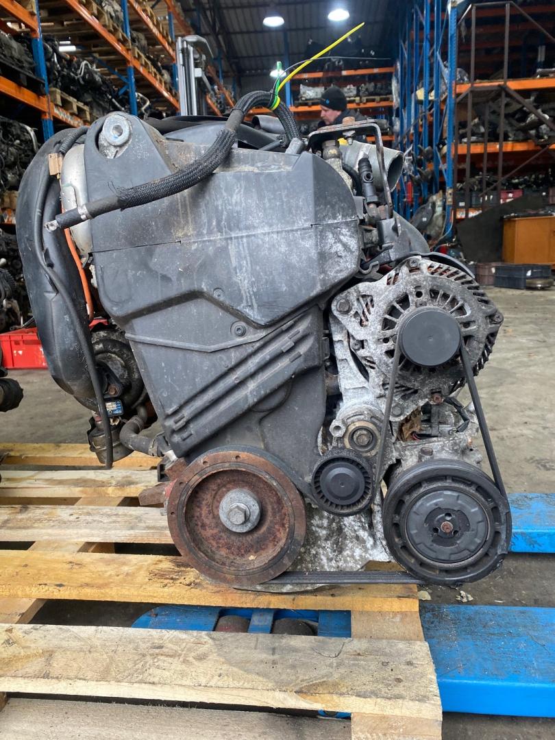 двигатель Renault Scenic 3 поколение 2011, 1.5 л., K9K 837, дизель, робот, K9K837 - фото №1