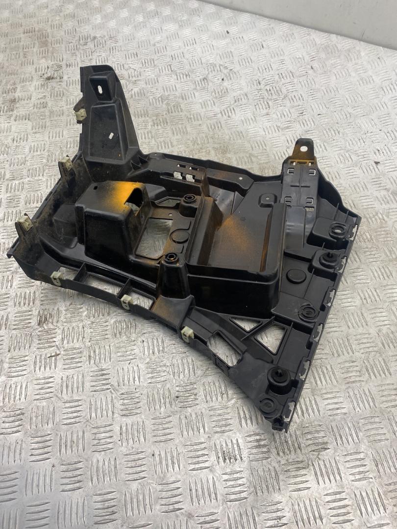 Крепление бампера заднего BMW iX I20 2025, электро, белый, полный привод, правый руль, 51128737049, 8737049 - фото №1