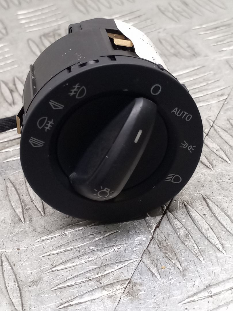 переключатель света Audi Q7 4L 2007, 3.0 л., BUG, дизель, АКПП, полный привод, правый руль, 4F2941531D - фото №1