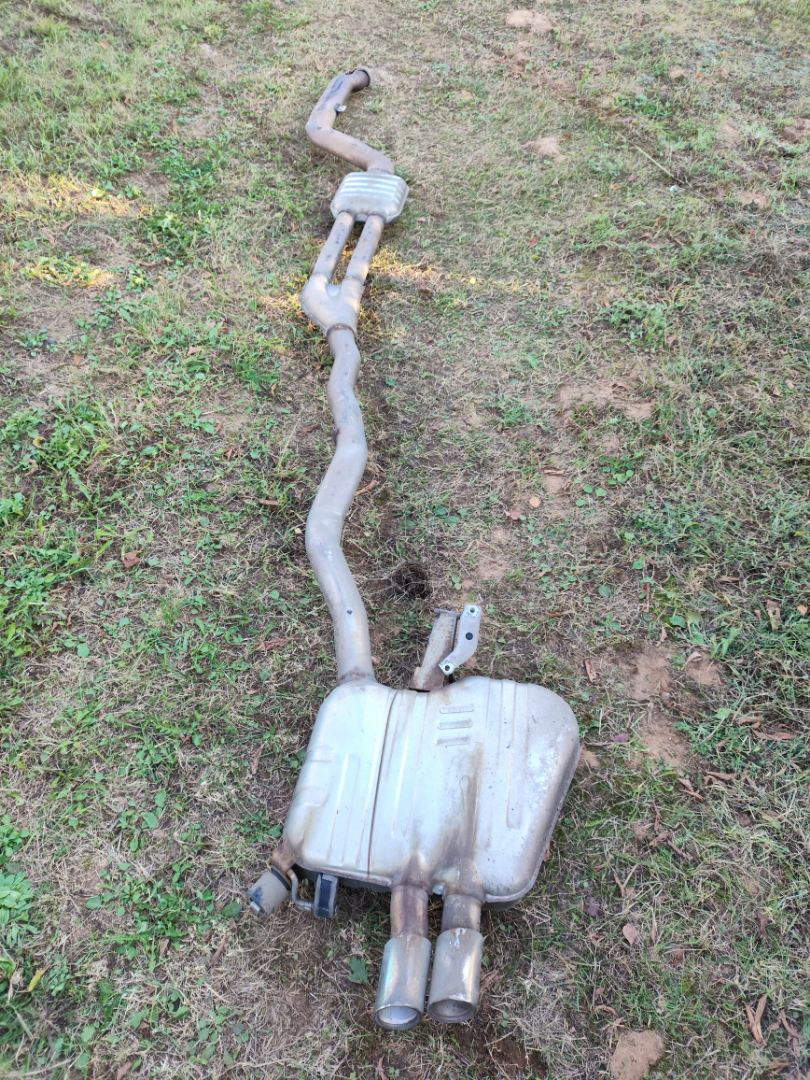 глушитель BMW 5 серия F07/F10/F11 2011, 3.0 л., N57 D30 A, дизель, АКПП, sophistog brillan metallic (a90), универсал, задний привод, правый руль, 7807103, 7807110 - фото №1