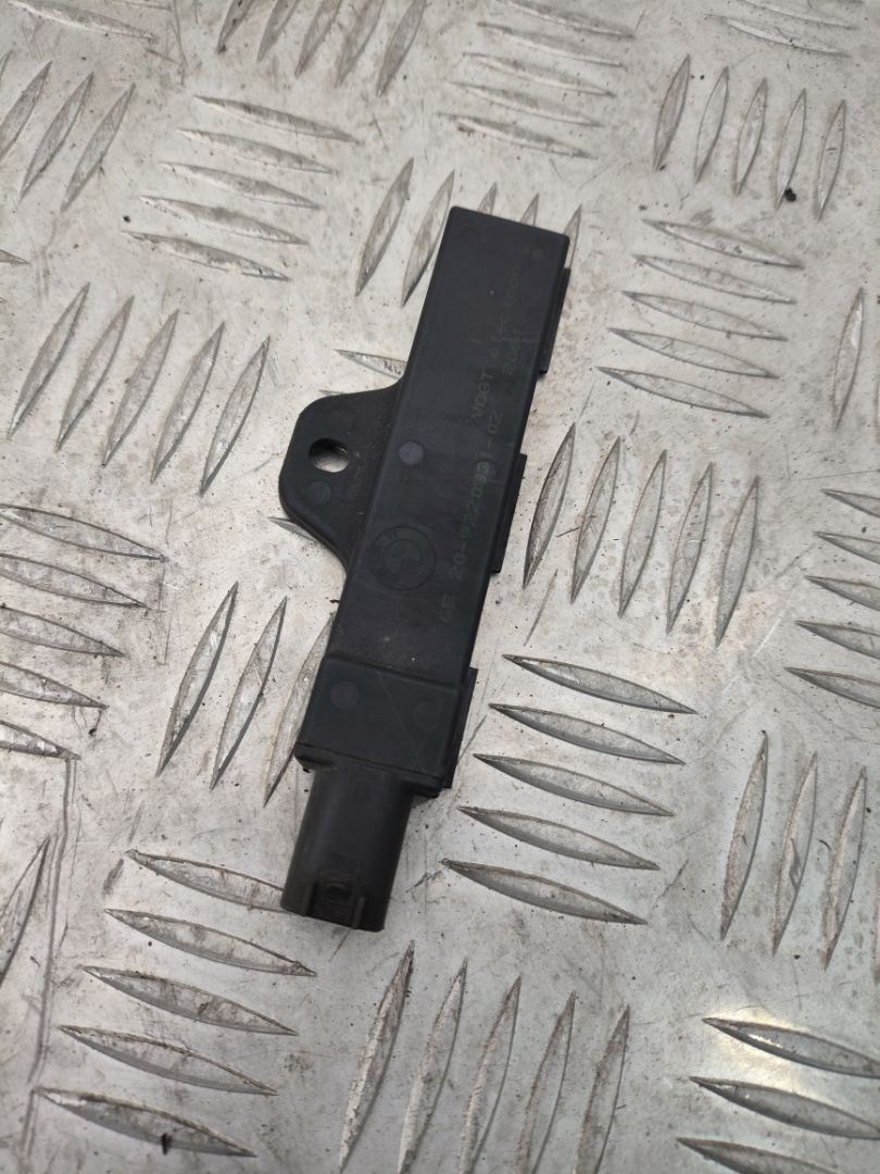 Антенна системы комфортного доступа BMW X5 F15 2017, 4.0 л., дизель, АКПП, black sapphire metallic (475), внедорожник 5 дв., полный привод, 65209220831, 9220831 - фото №1