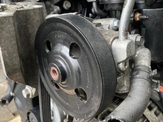 насос гидроусилителя руля Land Rover Freelander 2 поколение 2007, 2.2 л., 224DT, дизель, МКПП, 6G913A696EE