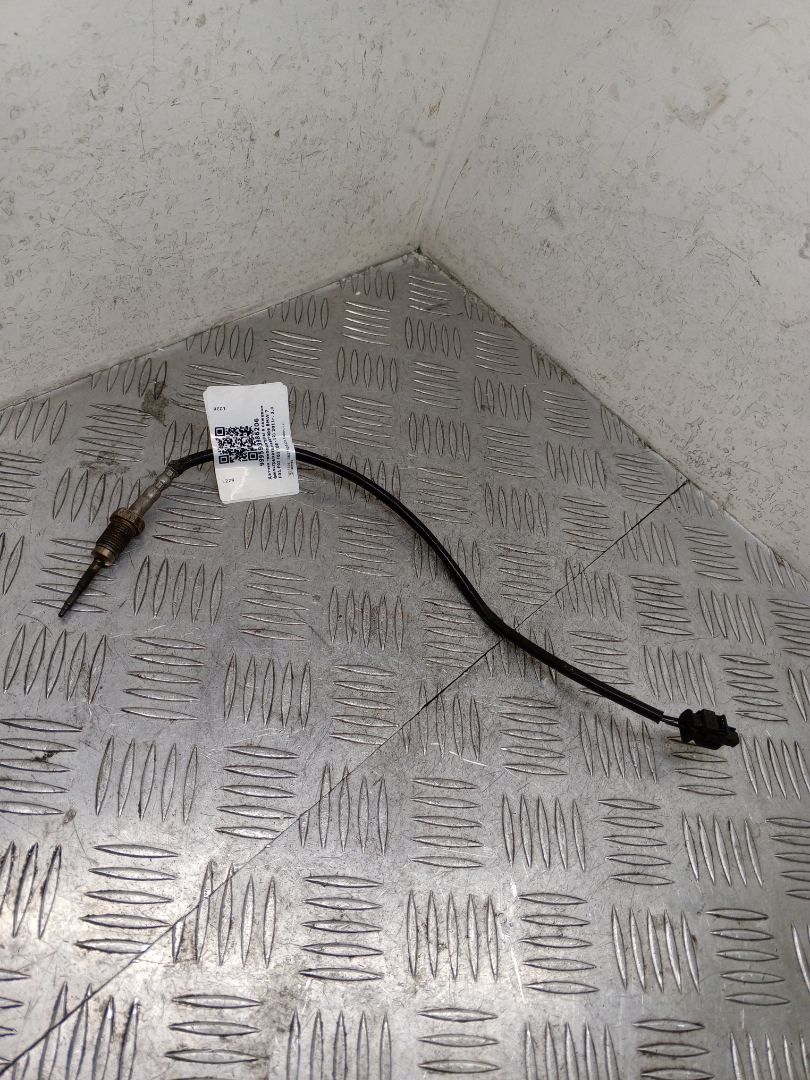 датчик загрязнения воздуха BMW 7 серия F01/F02 F01 2011, 3.0 л., N57 D30 A, дизель, АКПП, black sapphire metallic (475), седан, задний привод, правый руль, 13627805606, 7805606 - фото №1