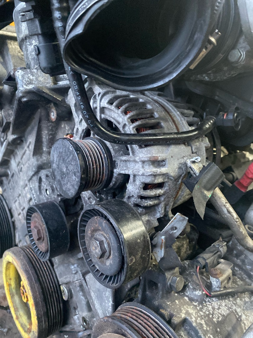 генератор BMW 3 серия E90/E91/E92/E93 2006, 1.6 л., N45 B16 A, бензин, МКПП, седан - фото №1