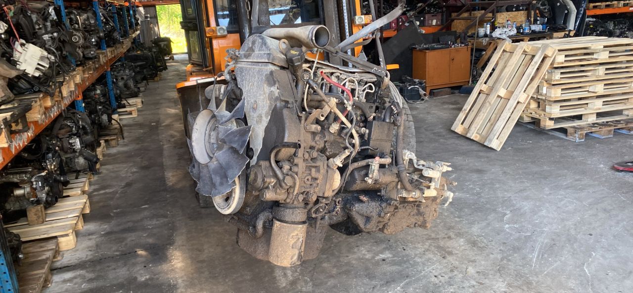 двигатель IVECO Daily 3 поколение 2002, 2.8 л., дизель, МКПП, 8140.43 - фото №1