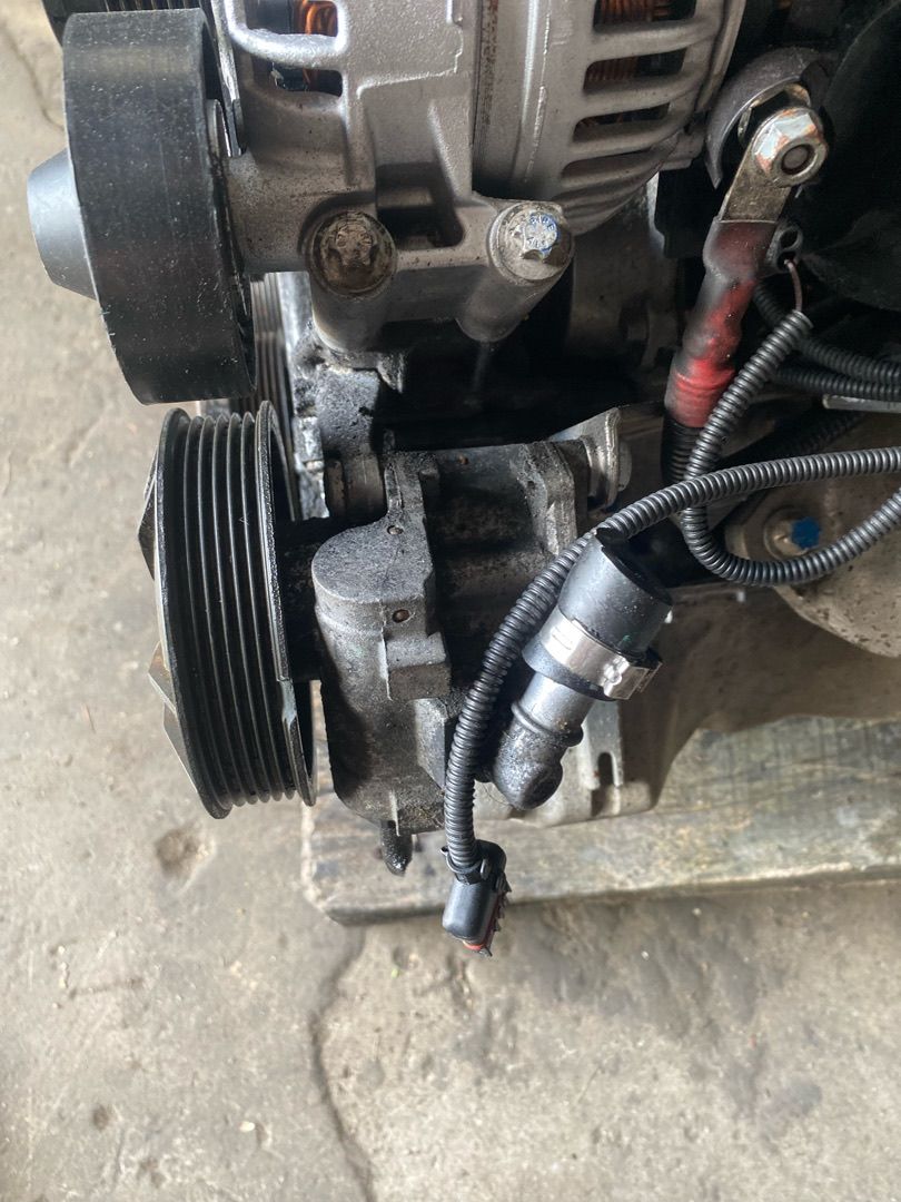 насос гидроусилителя руля BMW 5 серия E60/E61 E60 2006, 3.0 л., N52 B30 A, бензин, МКПП, седан, 32416777321, 6777321 - фото №1