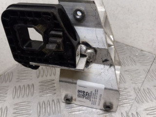 кронштейн радиатора BMW X3 G01 [рестайлинг] G01 2024, 2.0 л., B48 B20 A, бензин, АКПП, black sapphire, внедорожник 5 дв., полный привод, правый руль, 7399965, 17118642753, 51117399965, 8642753