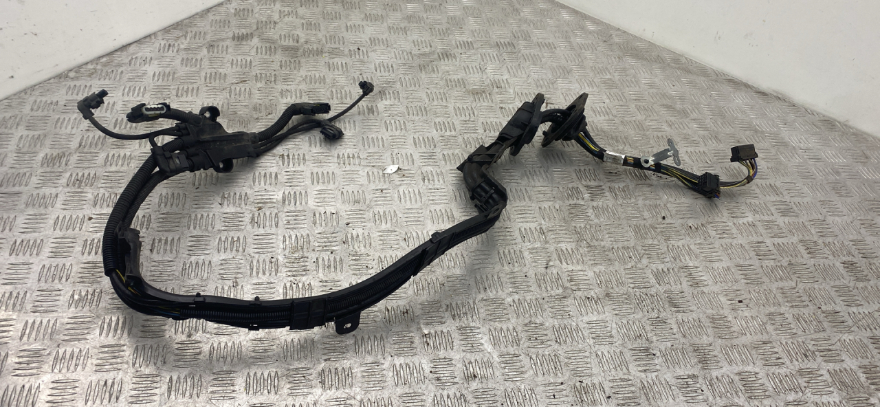 проводка BMW X5 M F85 2018, 4.4 л., S63 B44 B, бензин, АКПП, внедорожник 5 дв., полный привод, правый руль, 12517638139, 7638139 - фото №1