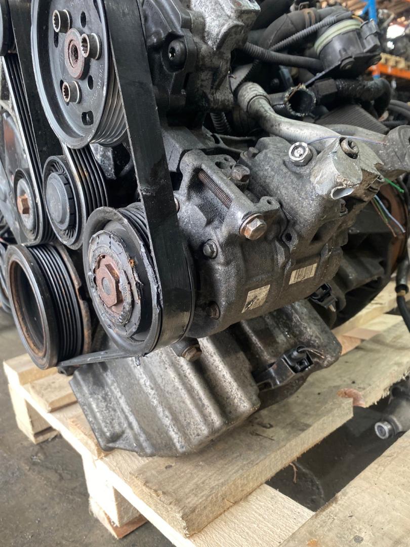 компрессор кондиционера Audi A4 B7 2009, 2.0 л., CAGB, дизель, МКПП, 8K0260805E - фото №1