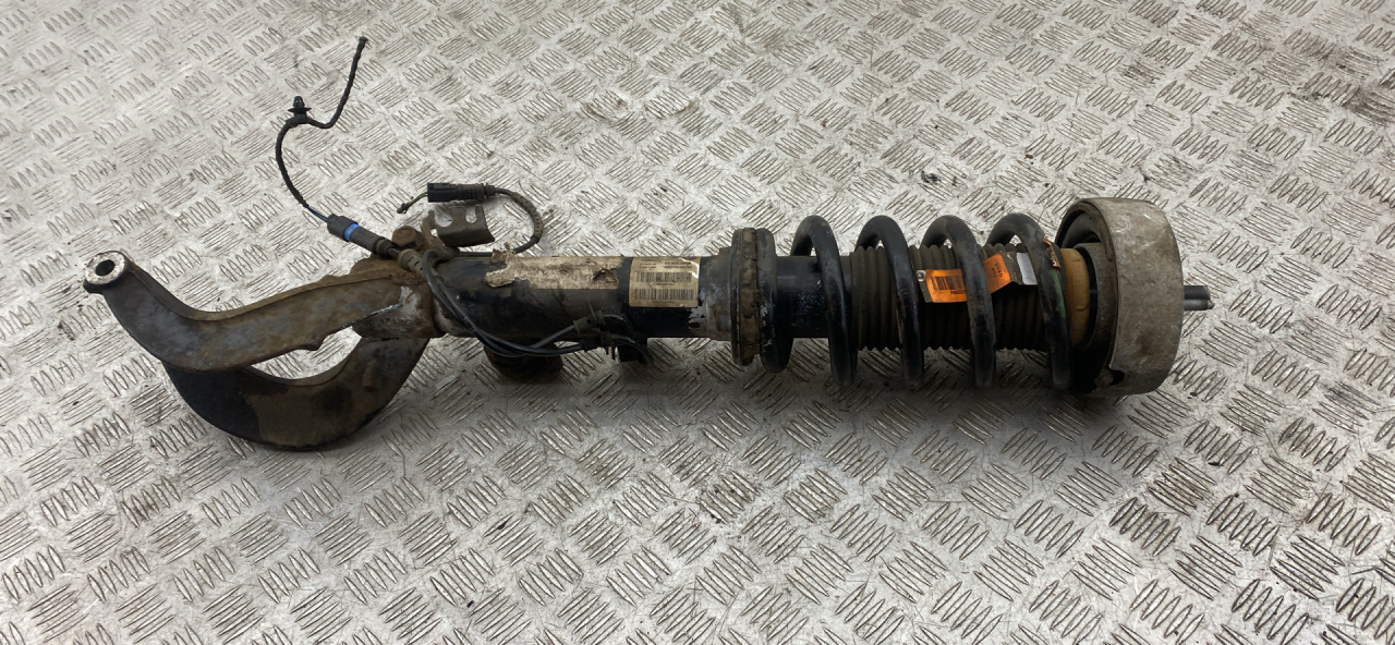 амортизатор передний левый BMW X5 F15 2018, 3.0 л., N57 D30 A, дизель, АКПП, carbonschwarz metallic (416), внедорожник 5 дв., полный привод, правый руль, 37116875083, 6875083 - фото №1