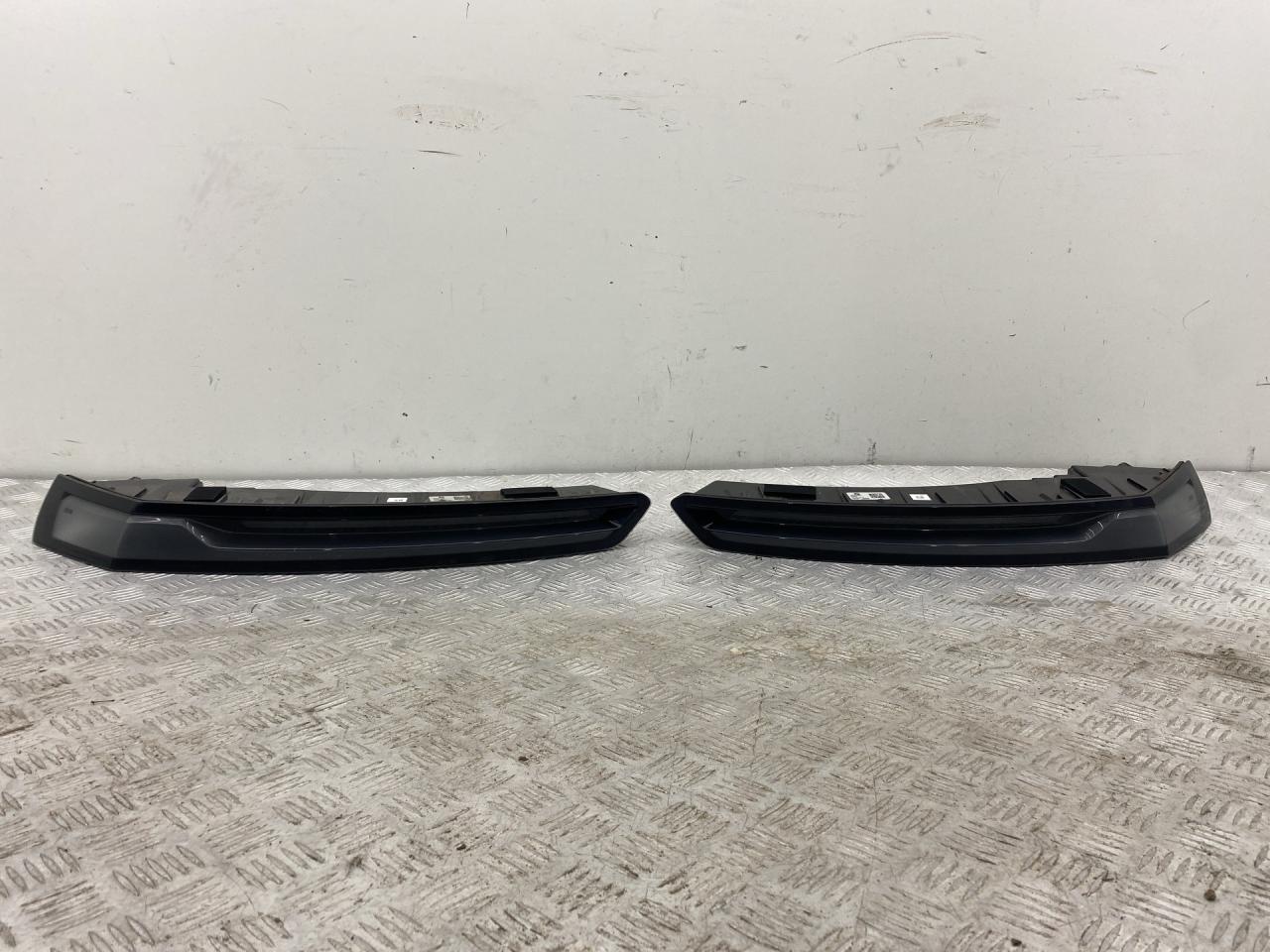 фонари задние (комплект) BMW iX I20 2025, электро, alpinweiss iii (300), полный привод, правый руль, 5A81733, H75A81733, 5A81734, H85A81734 - фото №1