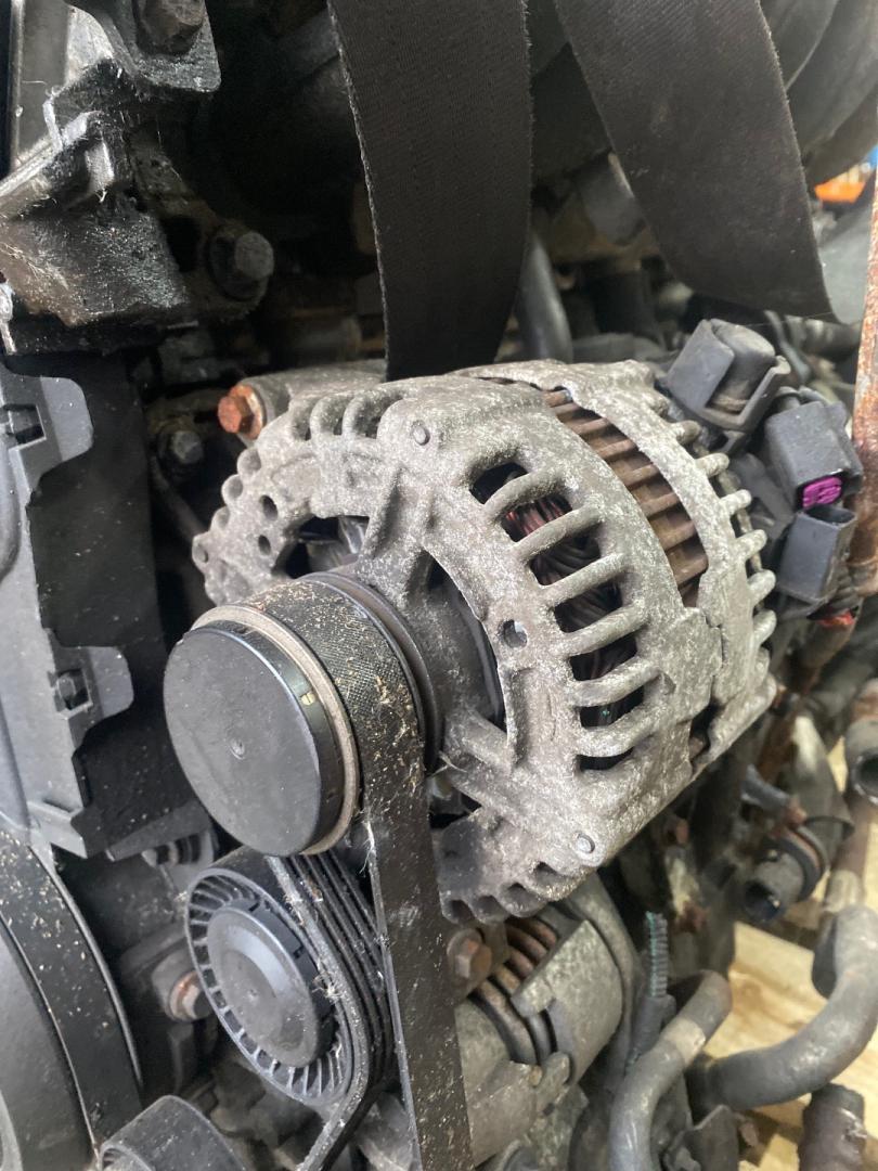 генератор Volvo C70 2 поколение 2008, 2.4 л., B 5244 S4, бензин, МКПП - фото №1