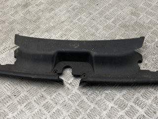 накладка (воздуховод) на телевизор BMW X3 E83 2006, 2.5 л., бензин