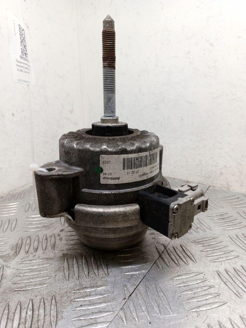 подушка крепления двигателя Porsche 911 Carrera S 991 2014, 3.8 л., MA1.03, бензин, робот, серый, задний привод, правый руль, 991375059, 99137505907 - фото №1