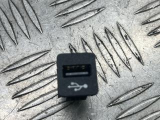 разъем AUX / USB BMW i4 G26 [рестайлинг] 2025, электро, cape york grün metallic (c5y), задний привод, правый руль, 9229294, 84109229294