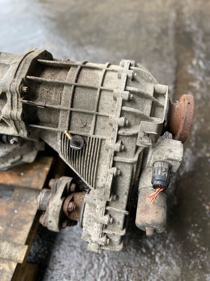 раздаточная коробка Land Rover Range Rover 3 поколение 2004, 4.4 л., M62 B44, бензин, АКПП - фото №1