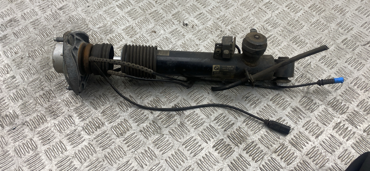 амортизатор задний правый BMW X5 M F85 2018, 4.4 л., S63 B44 B, бензин, АКПП, внедорожник 5 дв., полный привод, правый руль, 37127856496, 7856496 - фото №1