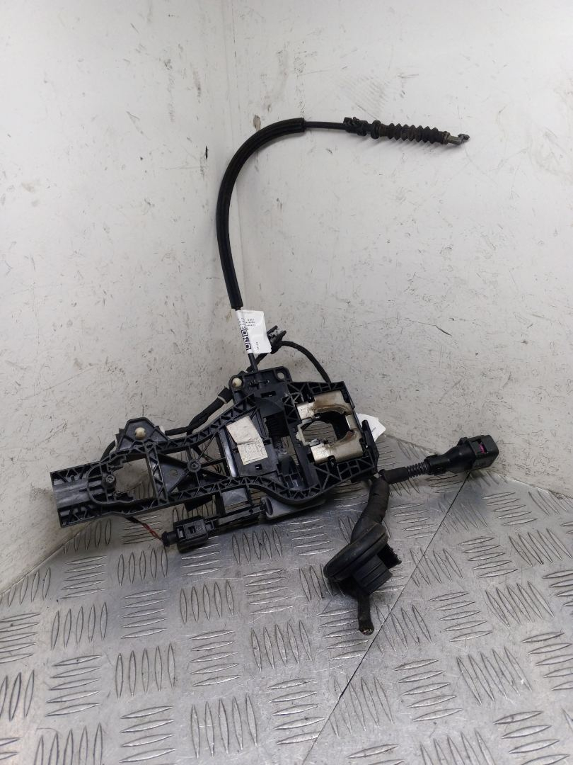 скелет ручки двери передней правой Audi Q7 4L 2007, 3.0 л., BUG, дизель, АКПП, полный привод, правый руль - фото №1