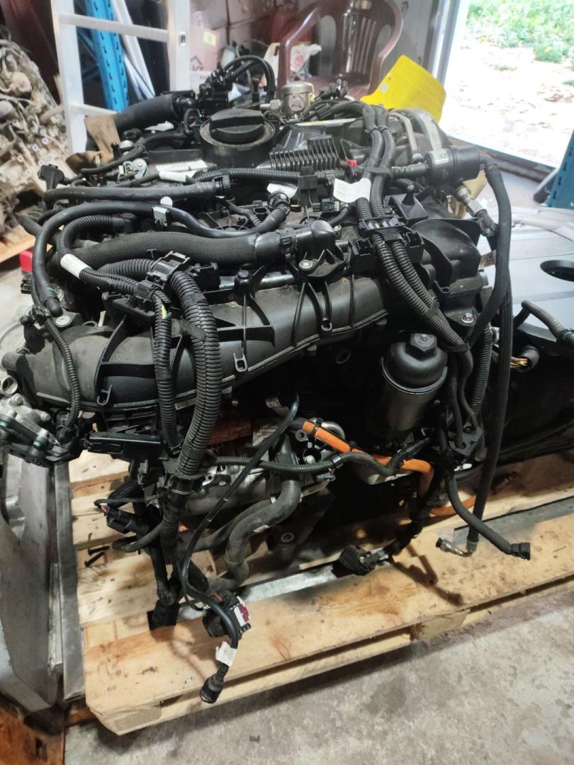 коллектор впускной BMW 3 серия G20 2021, 2.0 л., B48 B20 A, бензин, АКПП, black sapphire, седан, задний привод, правый руль - фото №1