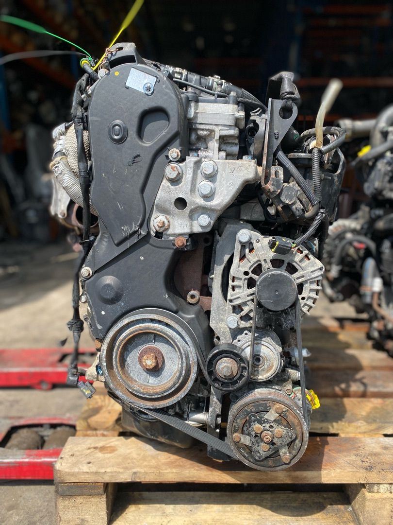 двигатель Peugeot 407 1 поколение 2008, 2.2 л., 4HT (DW12BTED4), дизель, МКПП, 4HT, DW12BTED4 - фото №1