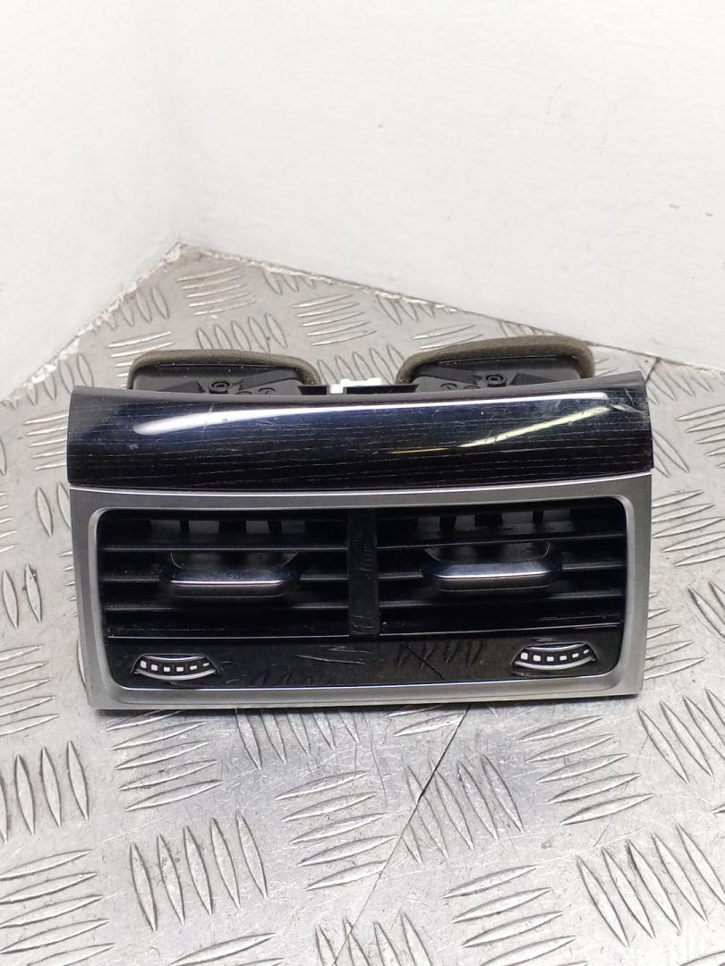 дефлектор обдува салона BMW 7 серия G11/G12 G11 2018, 3.0 л., B57 D30 A, дизель, АКПП, singapore grau metallic (b41), седан, полный привод, правый руль, 8513660 - фото №1