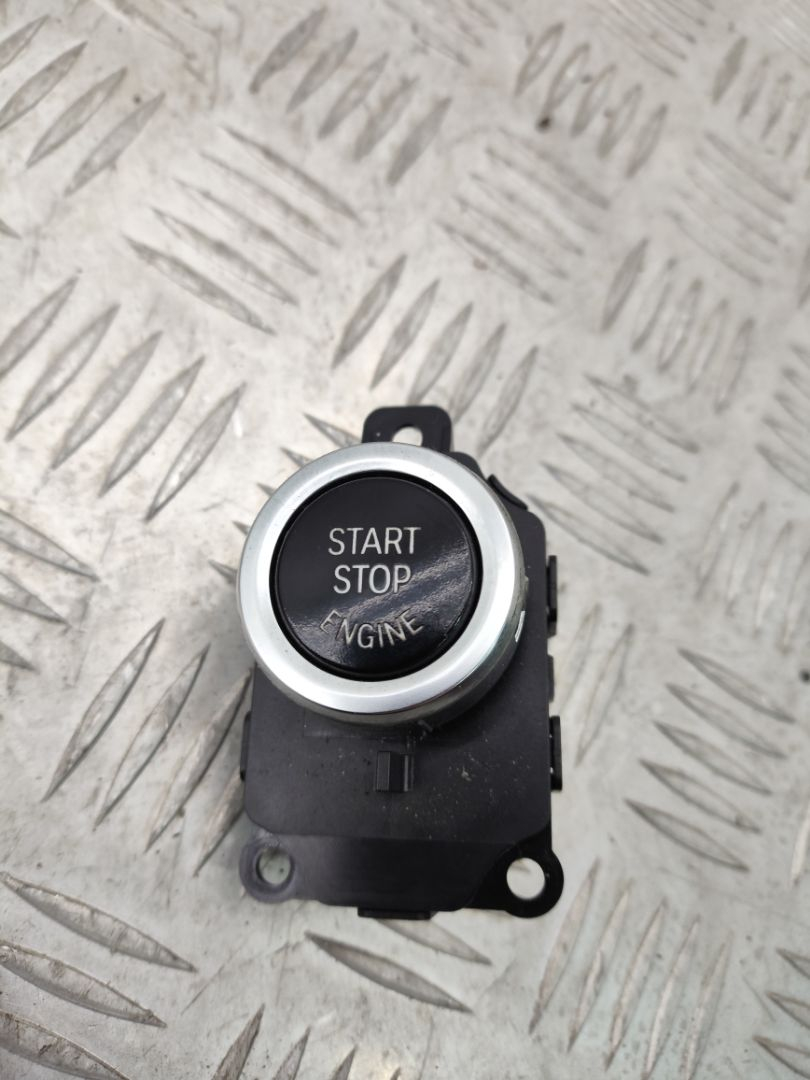 кнопка запуска двигателя BMW 5 серия F07/F10/F11 F10 2011, 3.0 л., N57 D30 A, дизель, АКПП, carbonschwarz metallic (416), седан, задний привод, правый руль, 9229563 - фото №1