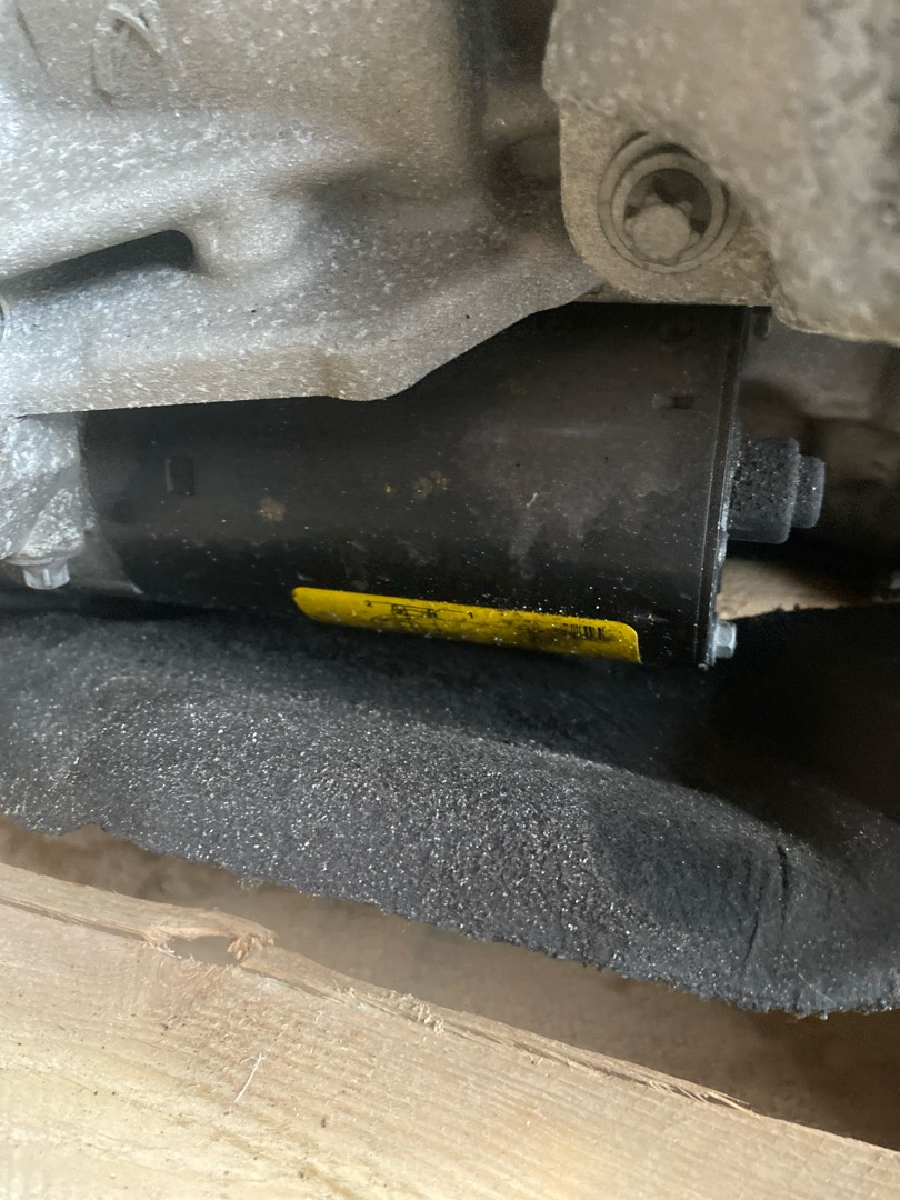 стартер BMW 5 серия F07/F10/F11 2011, 2.0 л., N47 D20 C, дизель, МКПП, 8506657, 12418506657 - фото №1