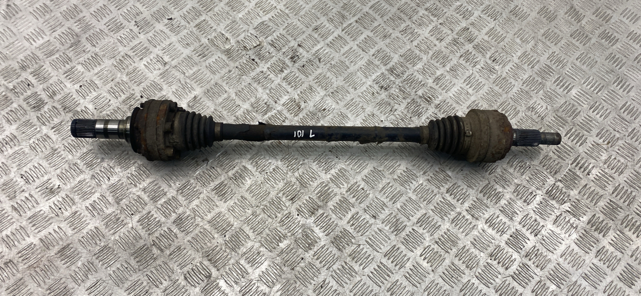 полуось задняя (приводной вал, ШРУС) Audi Q7 4L 2007, 3.0 л., BUG, дизель, АКПП, полный привод, правый руль - фото №1