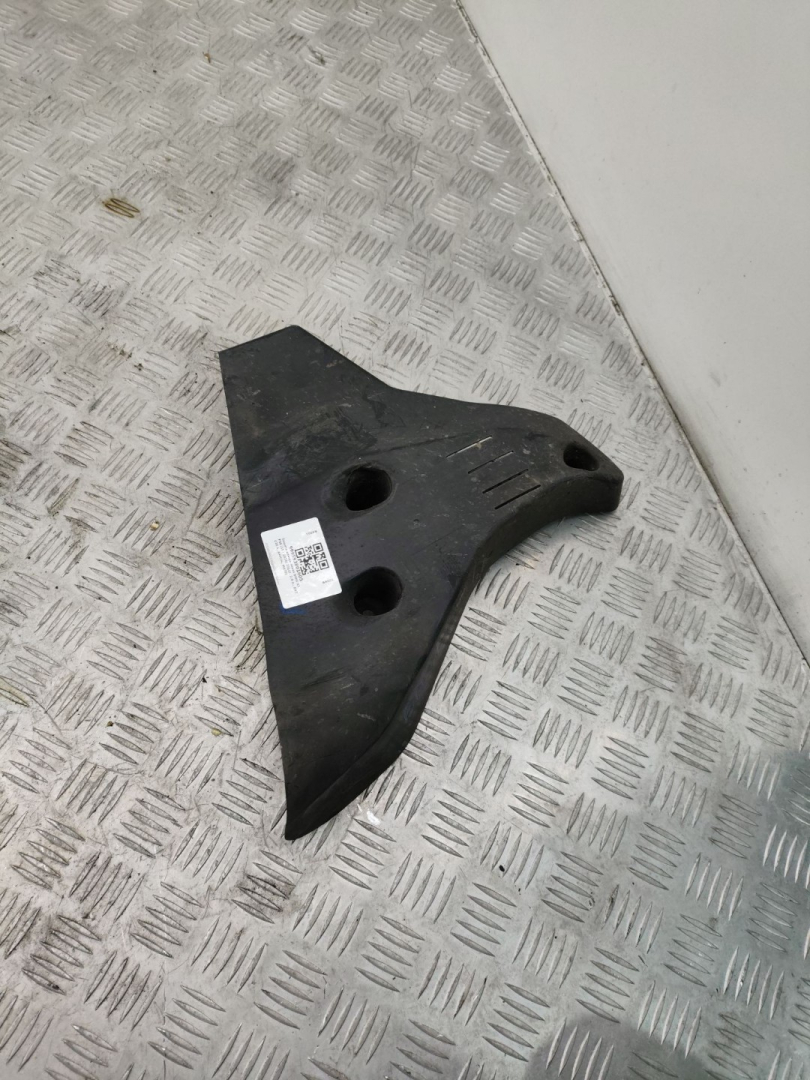 защита днища BMW X1 F48 2016, 2.0 л., B47 C20 A, дизель, МКПП, alpinweiß iii (300), внедорожник 5 дв., полный привод, правый руль, 33326858413, 6858413 - фото №1