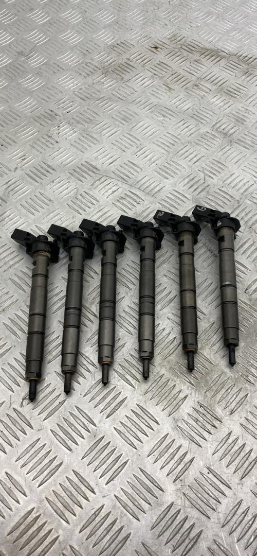 форсунка Audi Q7 4L 2007, 3.0 л., BUG, дизель, АКПП, полный привод, правый руль, 059130277AH, DBKIIWI, 0445115052 - фото №1