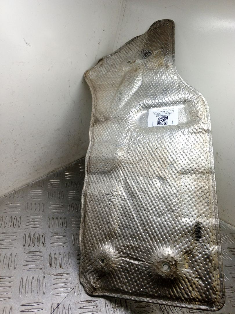 шумоизоляция (термозащита) BMW 5 серия F07/F10/F11 F10 2011, 3.0 л., N57 D30 A, дизель, АКПП, carbonschwarz metallic (416), седан, задний привод, правый руль, 51487185246, 7185246 - фото №1