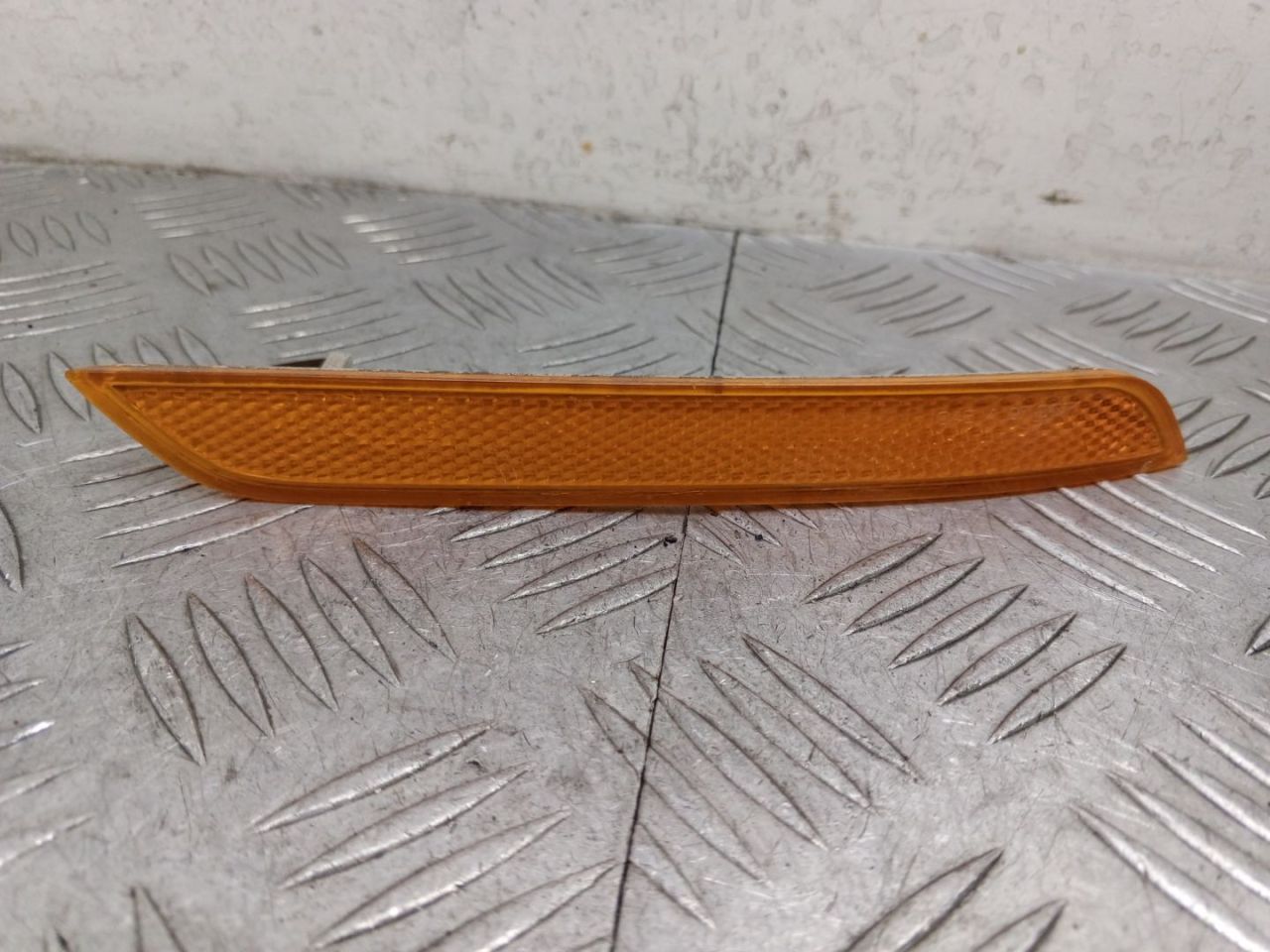 отражатель правый BMW X5 E70 2009, 3.0 л., M57 D30 (306D3), дизель, АКПП, spacegrau metallic (a52), внедорожник 5 дв., полный привод, правый руль, 63147179992, 7179992 - фото №1