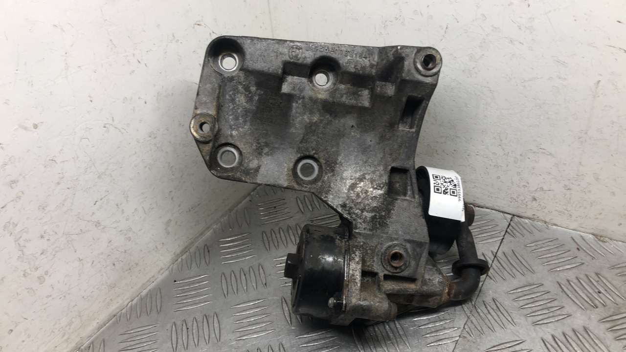 кронштейн компрессора кондиционера Land Rover Range Rover 3 поколение 2005, 3.0 л., 306D1, дизель, АКПП, 7786194, 64557786194 - фото №1