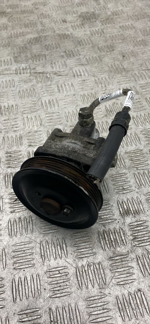 насос гидроусилителя руля Land Rover Range Rover 2 поколение 1998, 2.5 л., 25 6T (BMW), дизель, АКПП - фото №1