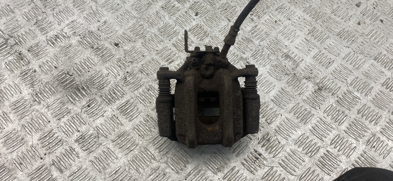 суппорт задний левый BMW 5 серия F07/F10/F11 F10 2012, 2.5 л., дизель, АКПП, sophistog brillan metall (b90), седан, задний привод, правый руль - фото №1