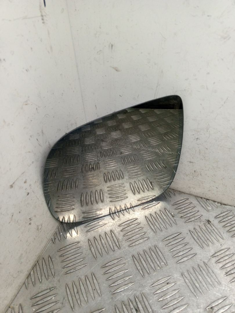 стекло зеркала наружного левого Audi Q7 4L 2007, 3.0 л., BUG, дизель, АКПП, полный привод, правый руль, 49922801S - фото №1