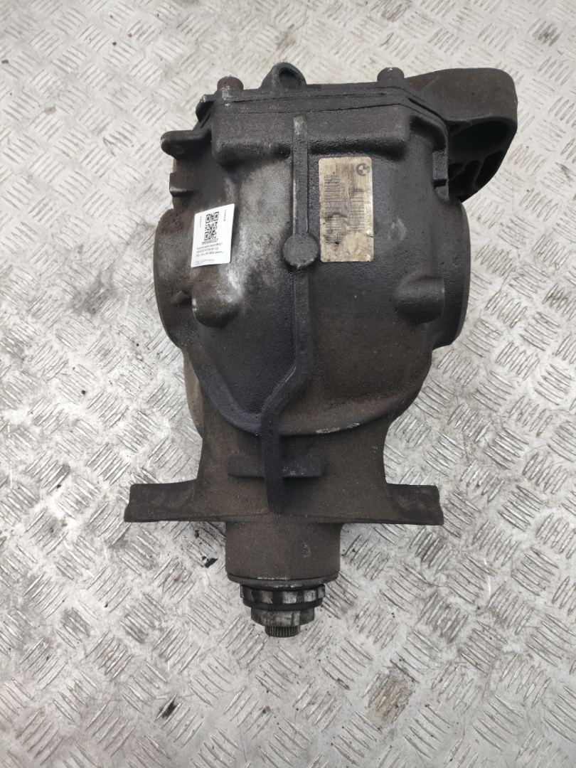 редуктор заднего моста BMW 5 серия F07/F10/F11 F10 2011, 3.0 л., N57 D30 A, дизель, АКПП, carbonschwarz metallic (416), седан, задний привод, правый руль, 33107584456, 7584456 - фото №1