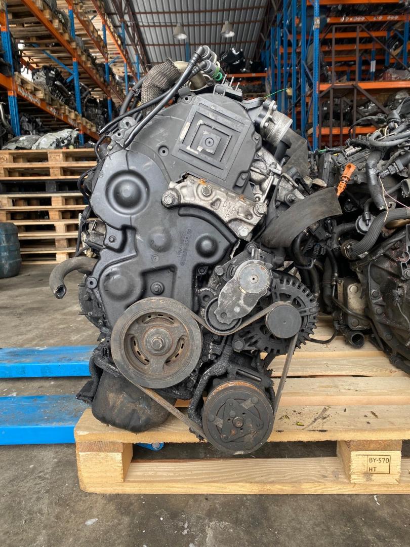 двигатель Peugeot 207 1 поколение 2007, 1.6 л., 9HZ (DV6TED4), дизель, МКПП, 9HZ, DV6TED4 - фото №1