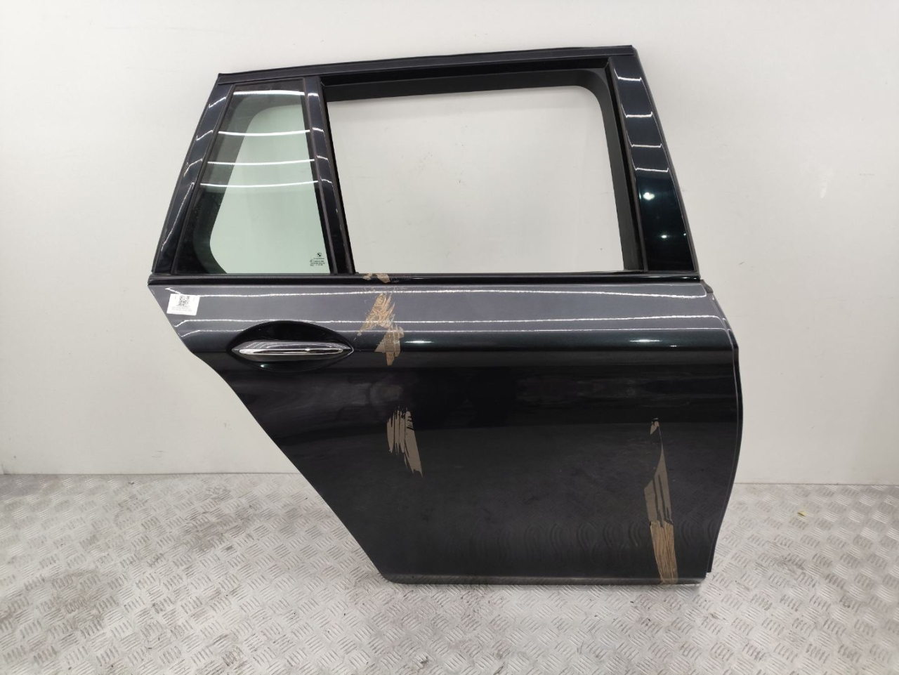 дверь задняя правая BMW 5 серия F07/F10/F11 2011, 3.0 л., N57 D30 A, дизель, АКПП, sophistog brillan metallic (a90), универсал, задний привод, правый руль, 41007206120, 7206120 - фото №1