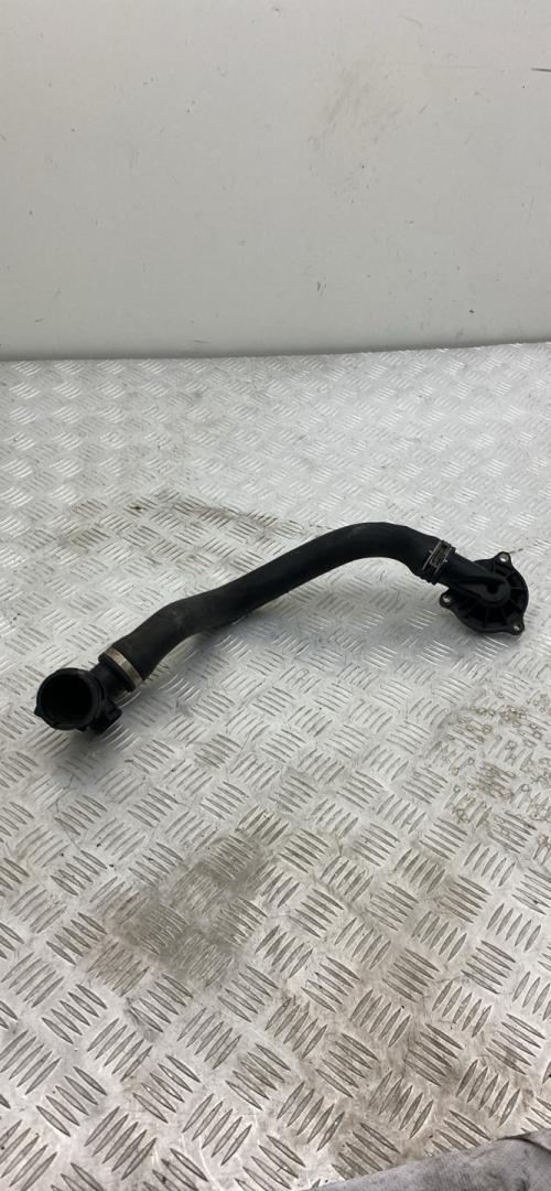 патрубок радиатора Audi Q7 4L 2007, 3.0 л., BUG, дизель, АКПП, полный привод, правый руль, 7L6122051S, 7L6122291M, 059121111L - фото №1